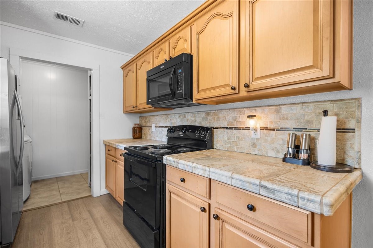 104 Royal Lane Edgewood TX 75117
