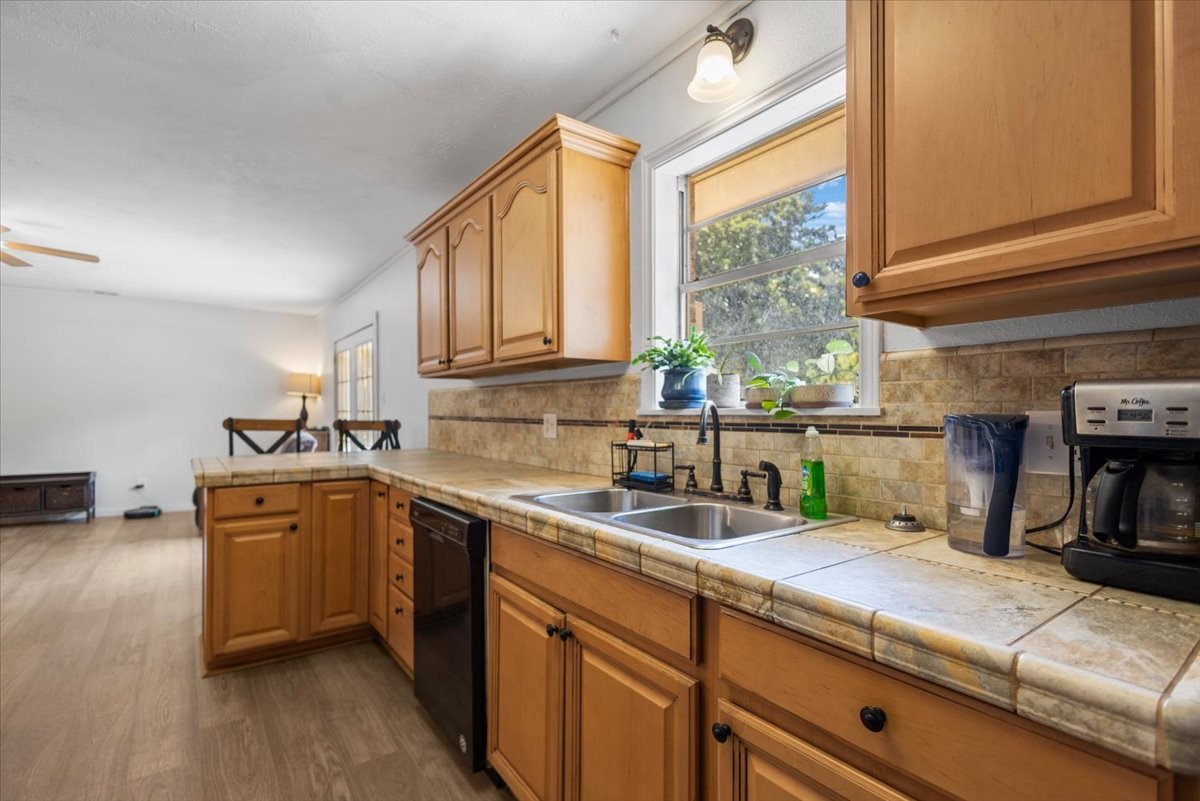 104 Royal Lane Edgewood TX 75117
