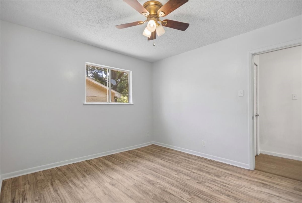 104 Royal Lane Edgewood TX 75117