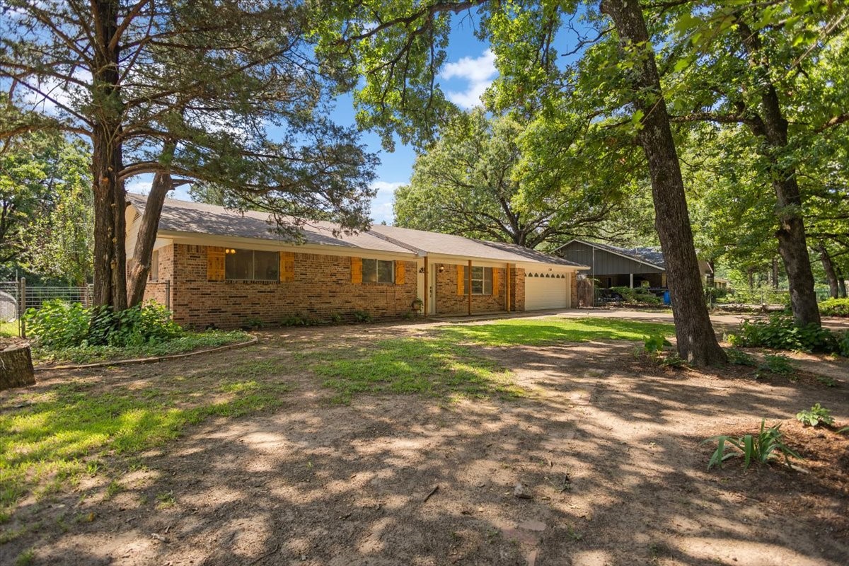 104 Royal Lane Edgewood TX 75117