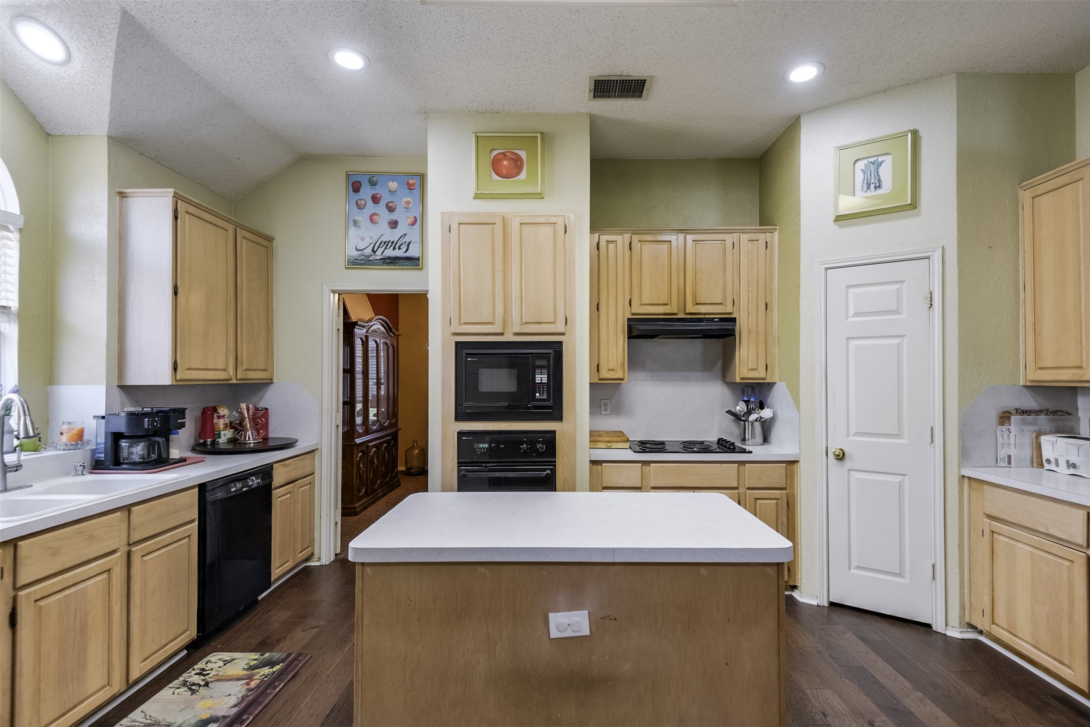 4613 Devonshire Drive Grand Prairie TX 75052