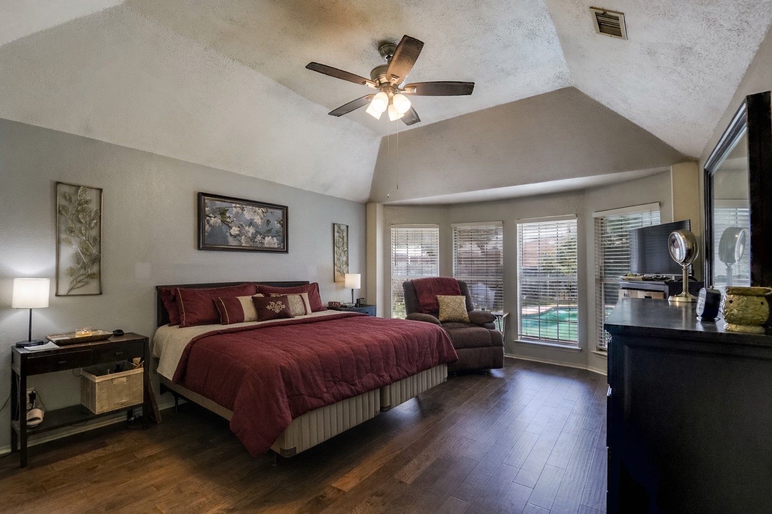 4613 Devonshire Drive Grand Prairie TX 75052