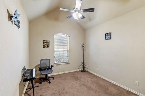 565 Griffith Drive Saginaw TX 76179