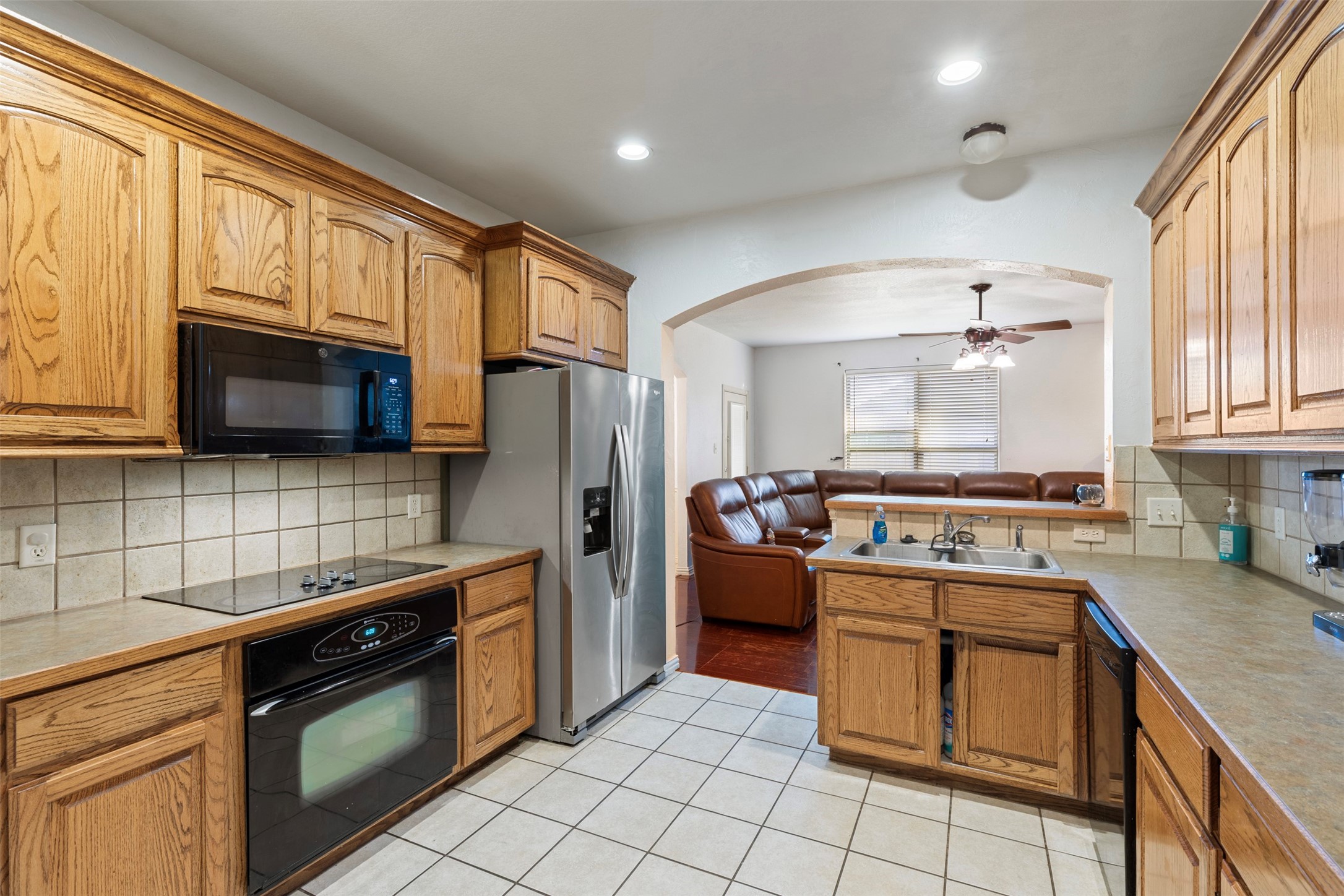 565 Griffith Drive Saginaw TX 76179