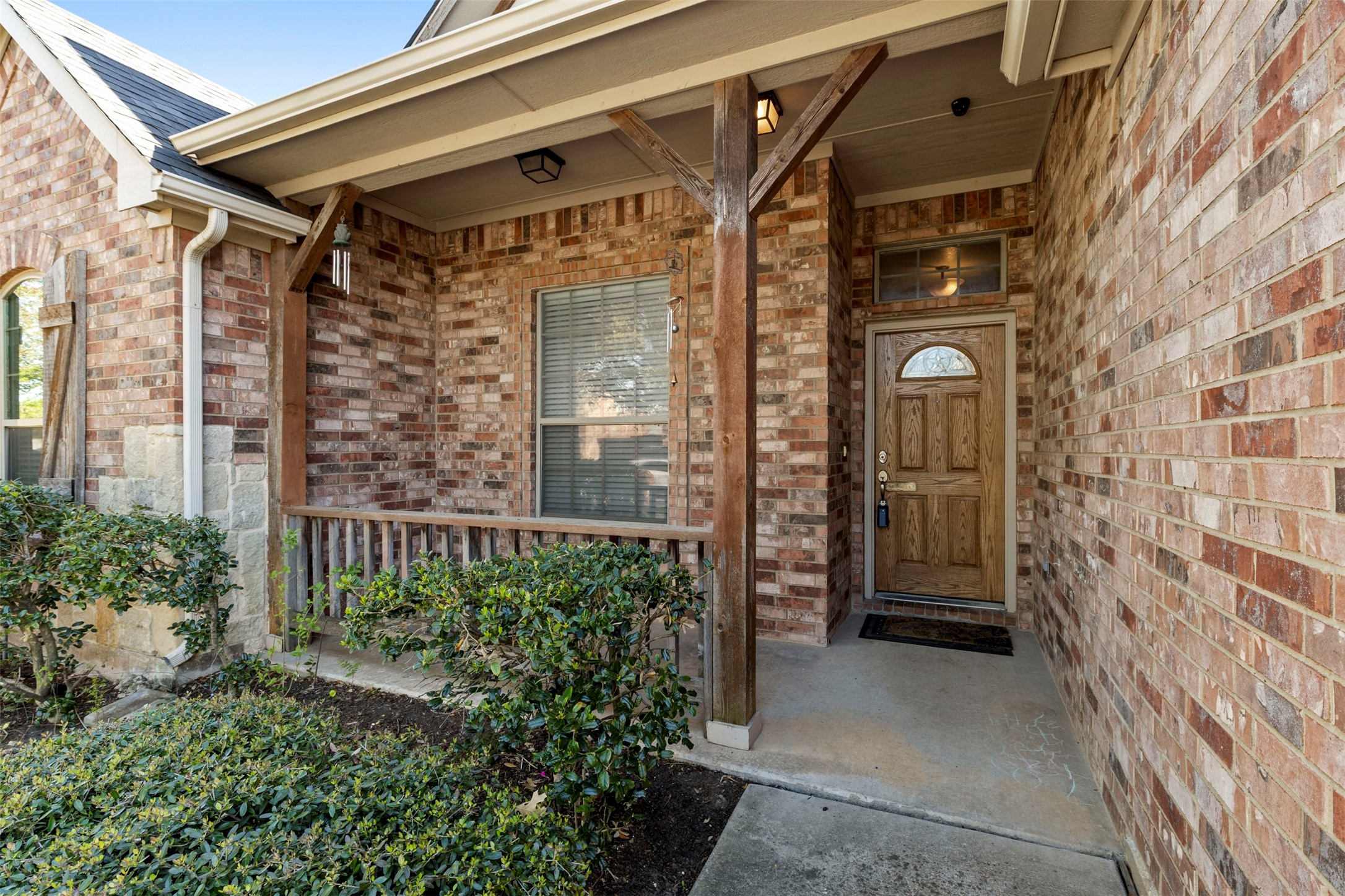 565 Griffith Drive Saginaw TX 76179