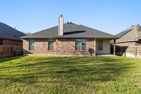 565 Griffith Drive Saginaw TX 76179