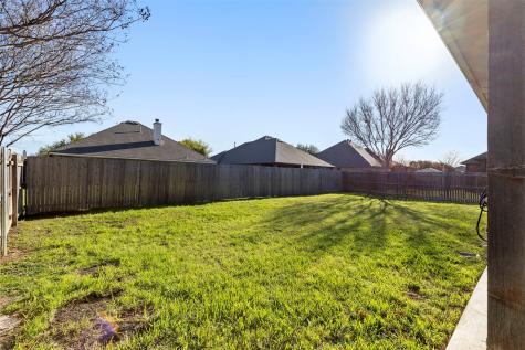 565 Griffith Drive Saginaw TX 76179