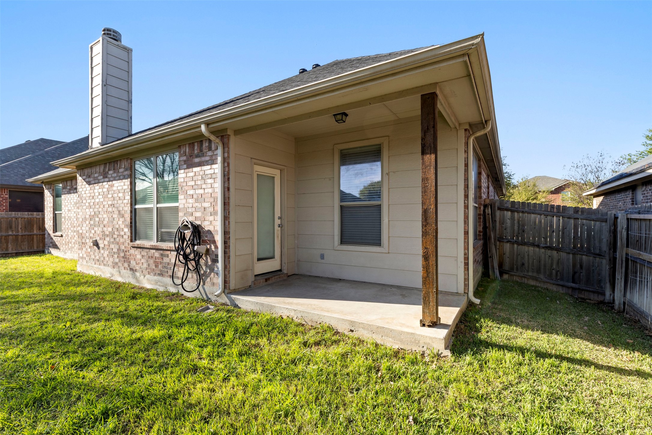 565 Griffith Drive Saginaw TX 76179