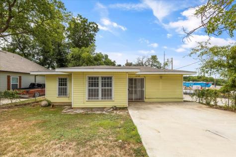 2700 Avenue I Fort Worth TX 76105