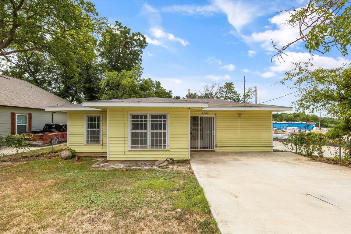 2700 Avenue I Fort Worth TX 76105