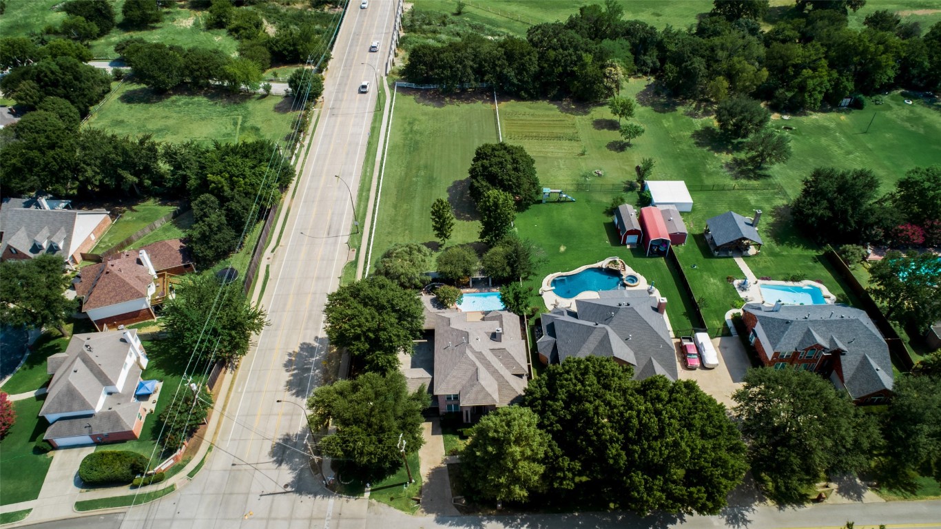 3200 Redstone Drive Arlington TX 76001