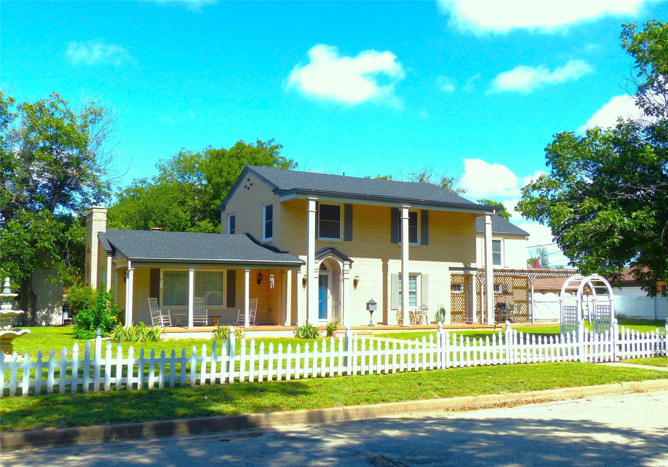 1408 S China Brady TX 76825