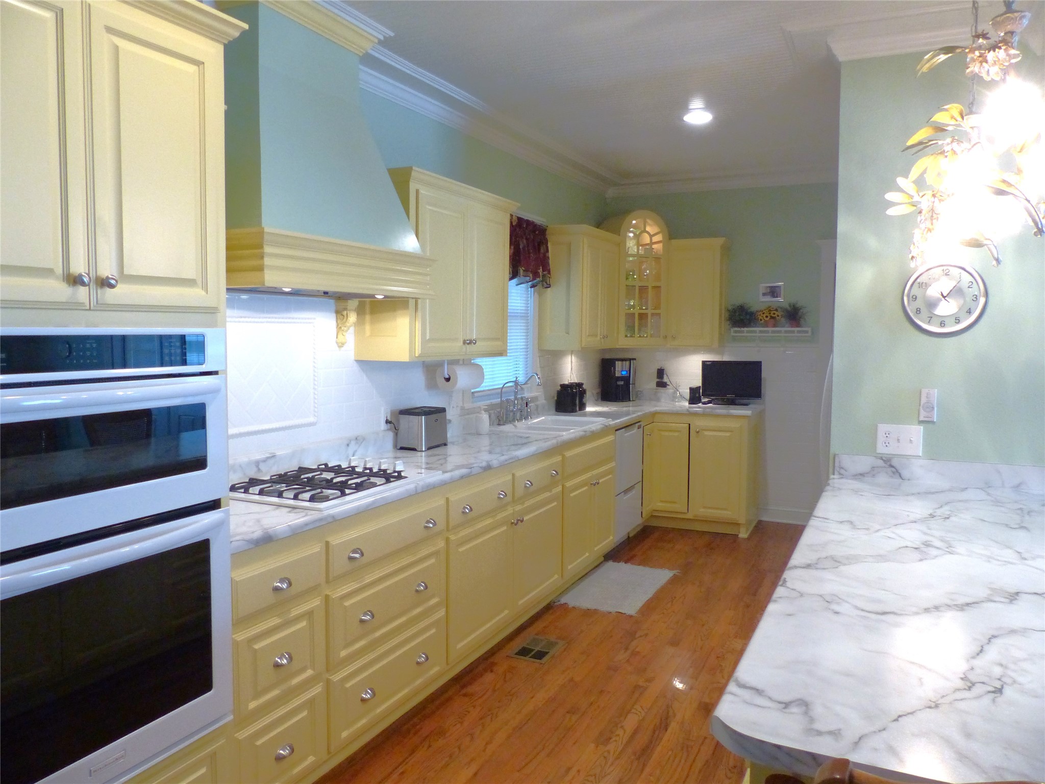 1408 S China Brady TX 76825