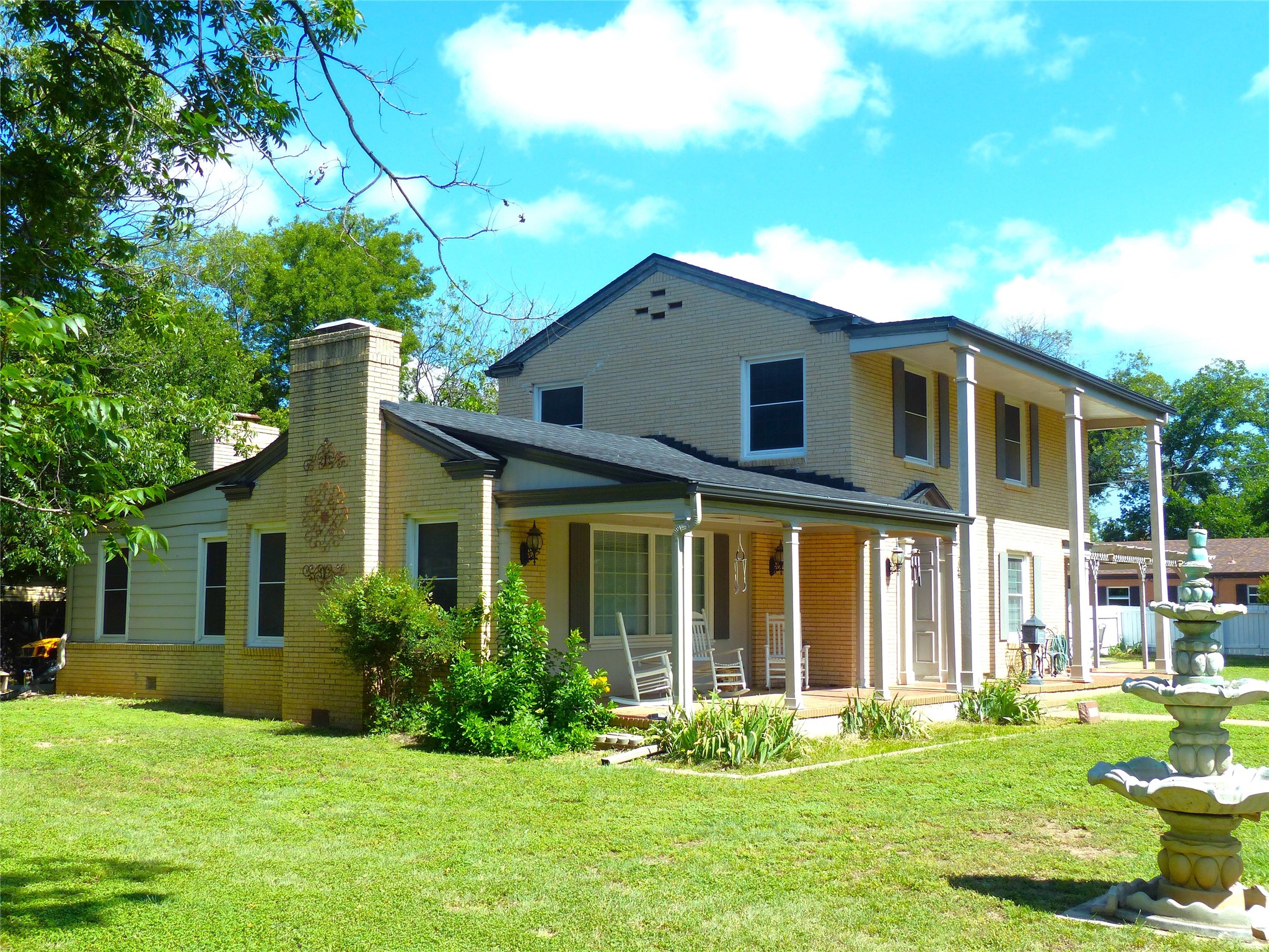 1408 S China Brady TX 76825