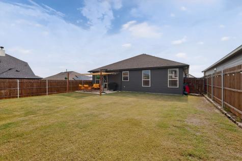 645 Pawprint Hollow Godley TX 76044