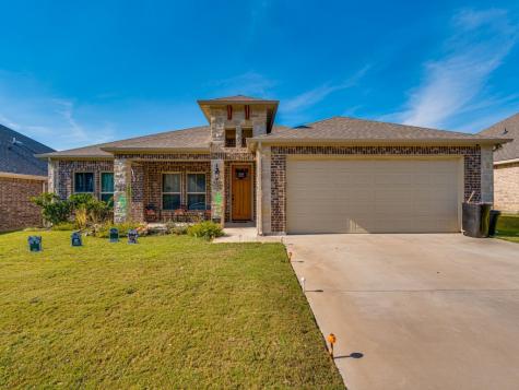 704 Oakmont Drive Ennis TX 75119