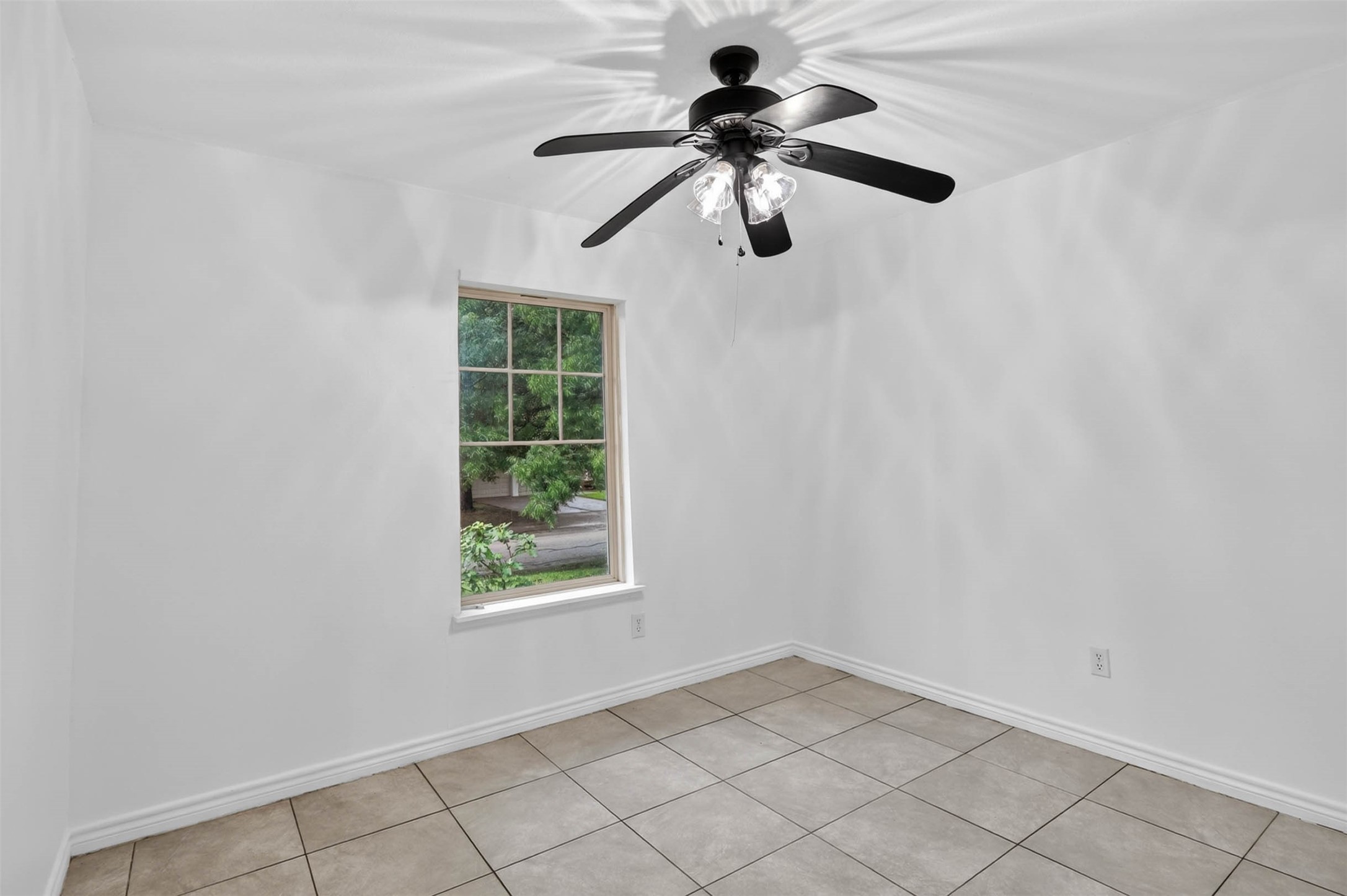 516 Post Oak Lane Burleson TX 76028