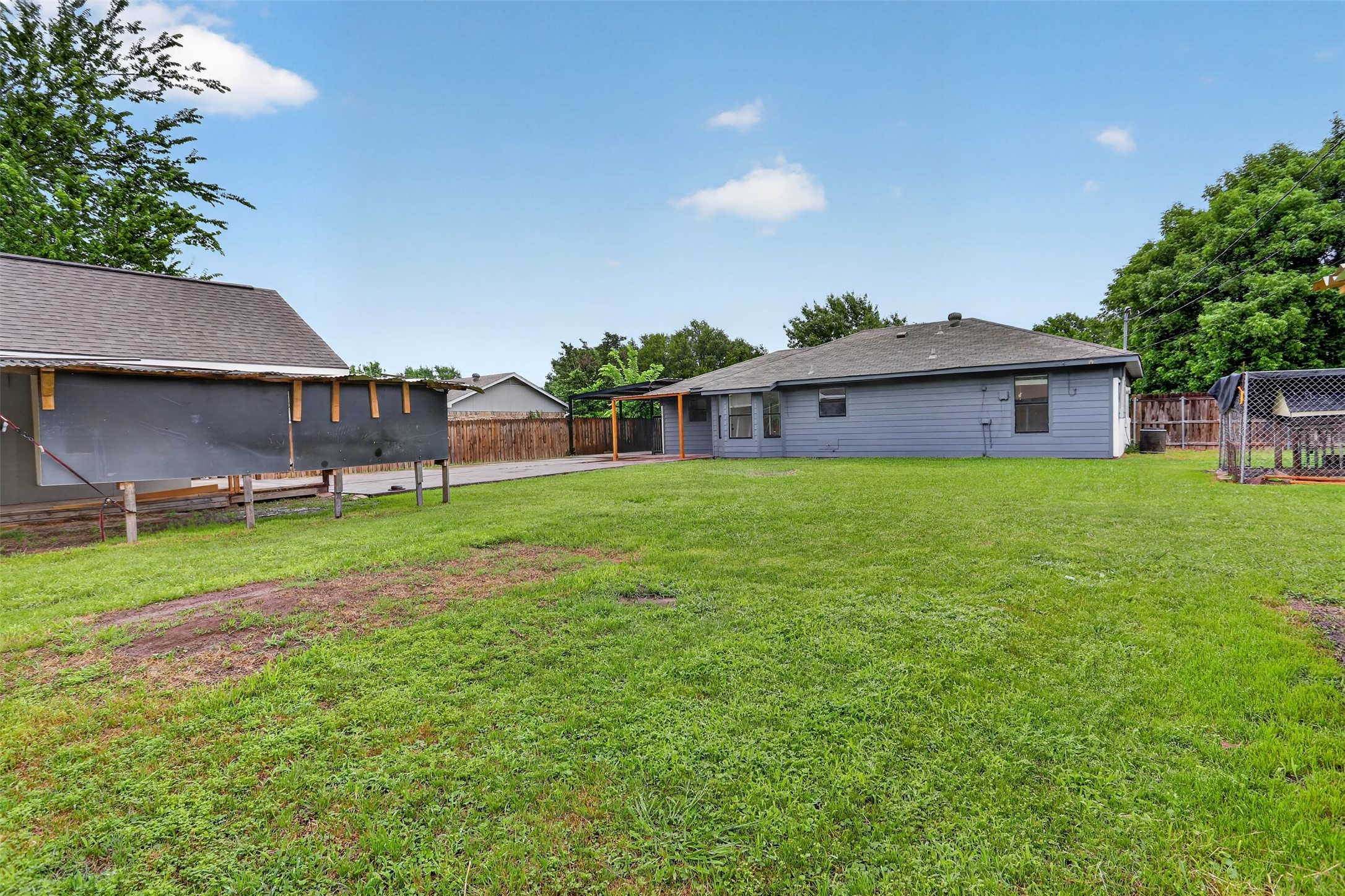 516 Post Oak Lane Burleson TX 76028