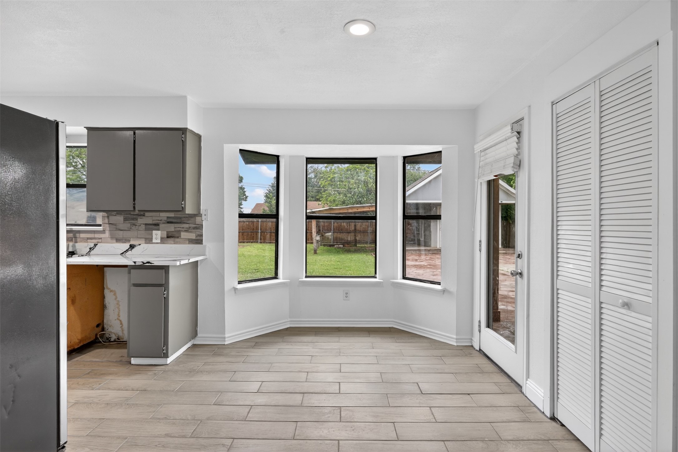 516 Post Oak Lane Burleson TX 76028