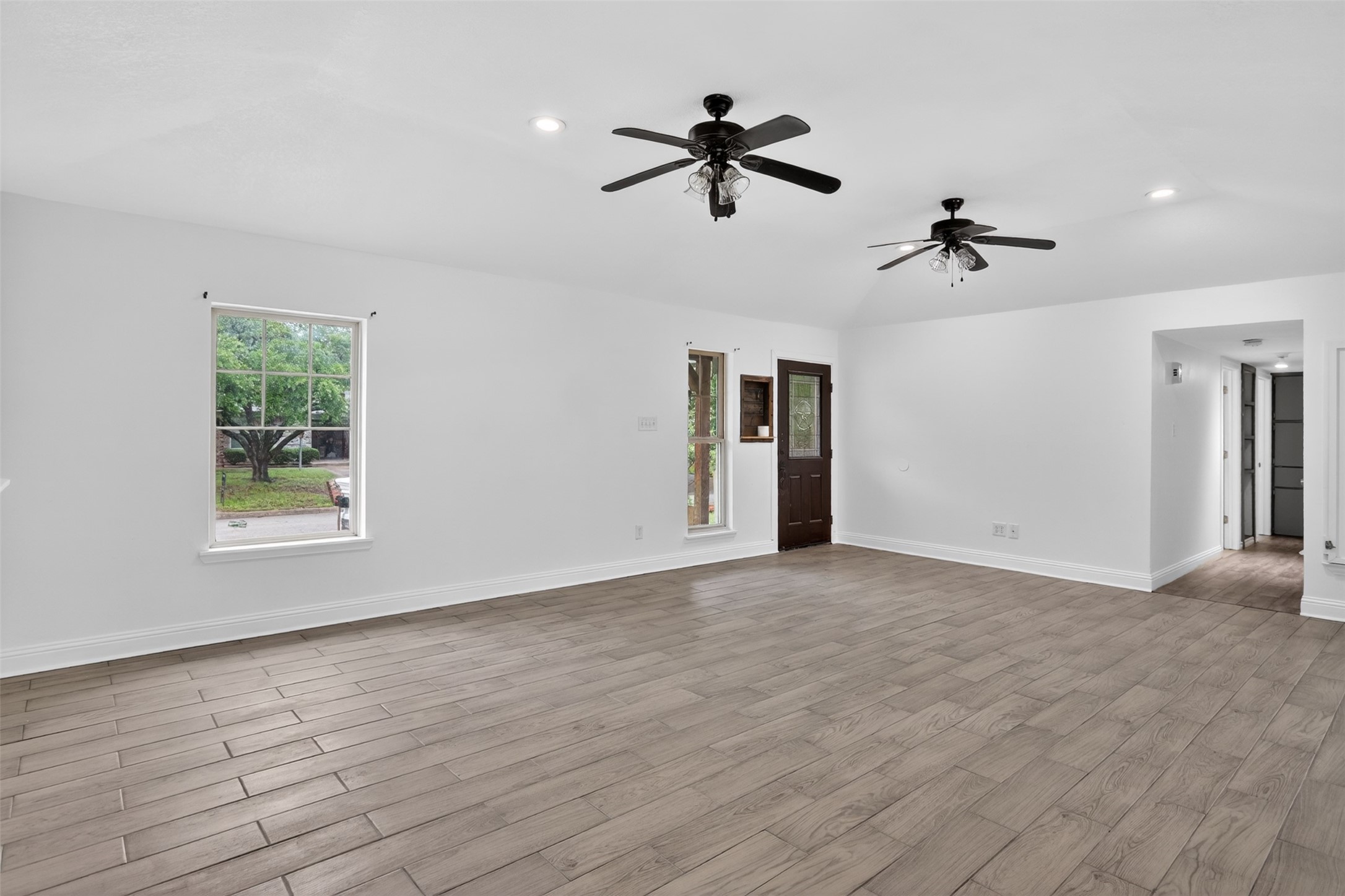 516 Post Oak Lane Burleson TX 76028