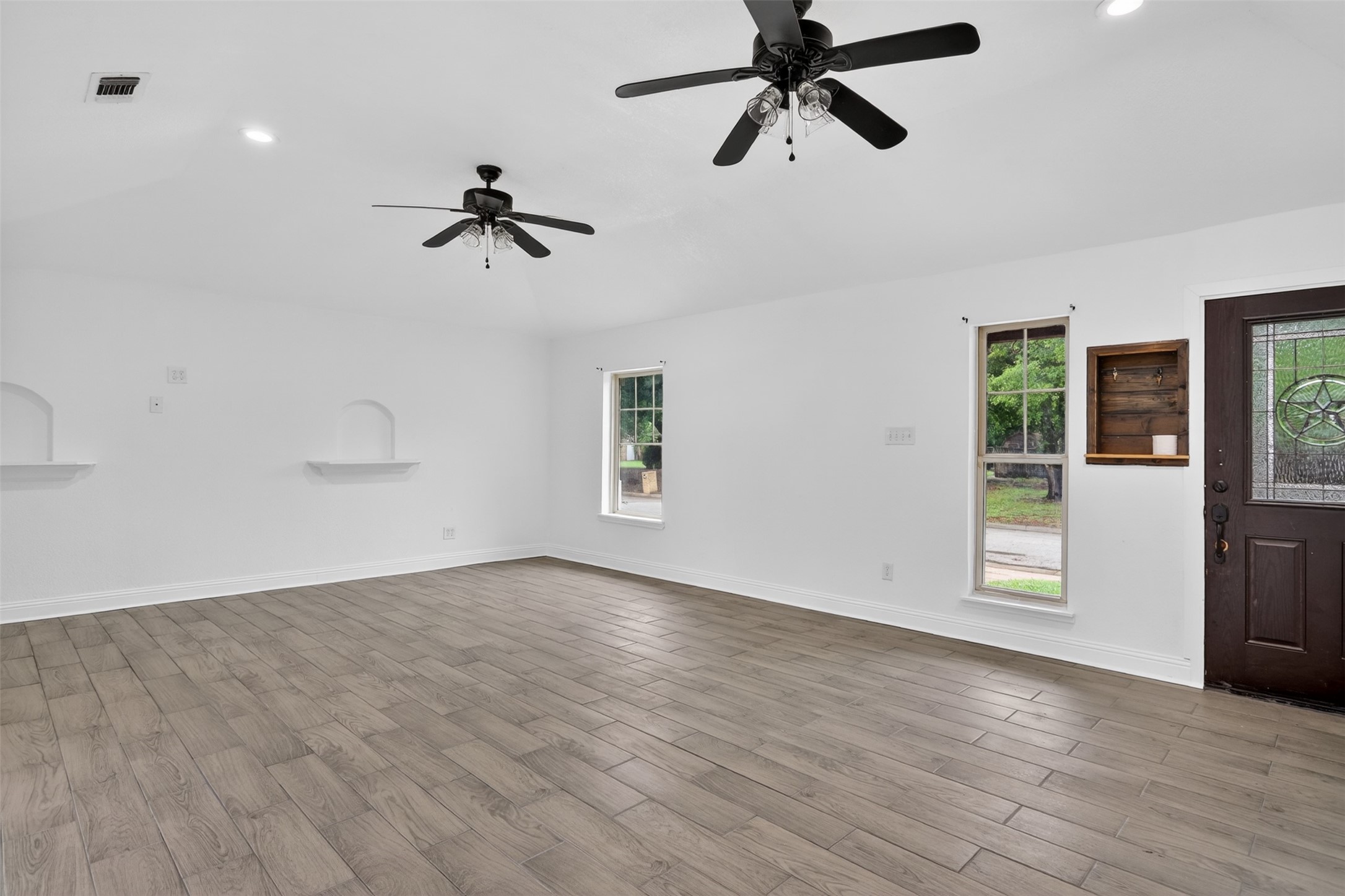 516 Post Oak Lane Burleson TX 76028