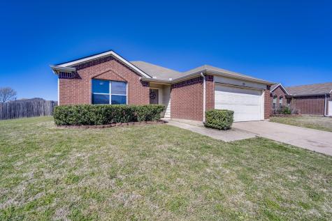1513 Waters Edge Drive Glenn Heights TX 75154