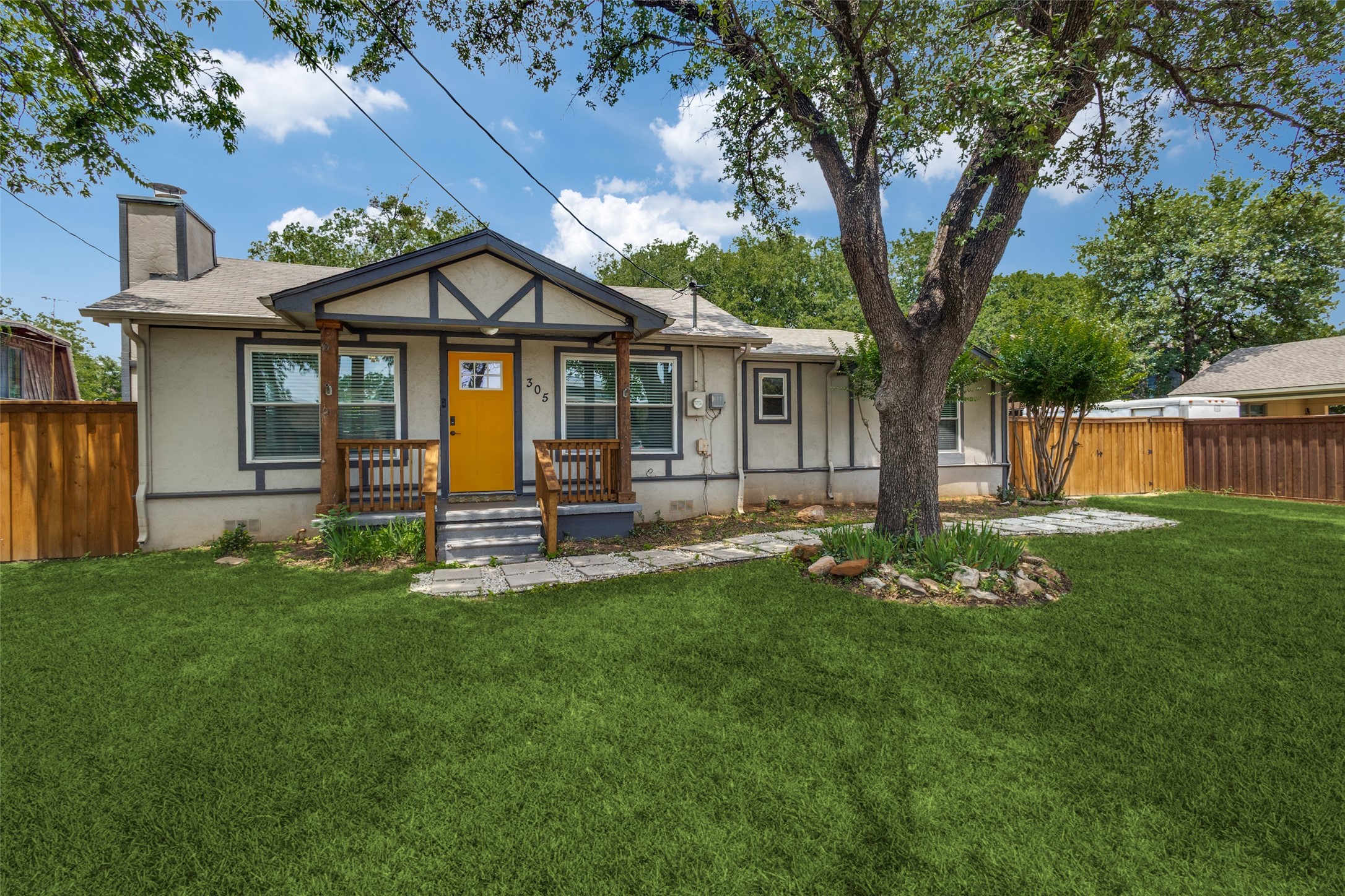 305 S Walnut Street Roanoke TX 76262