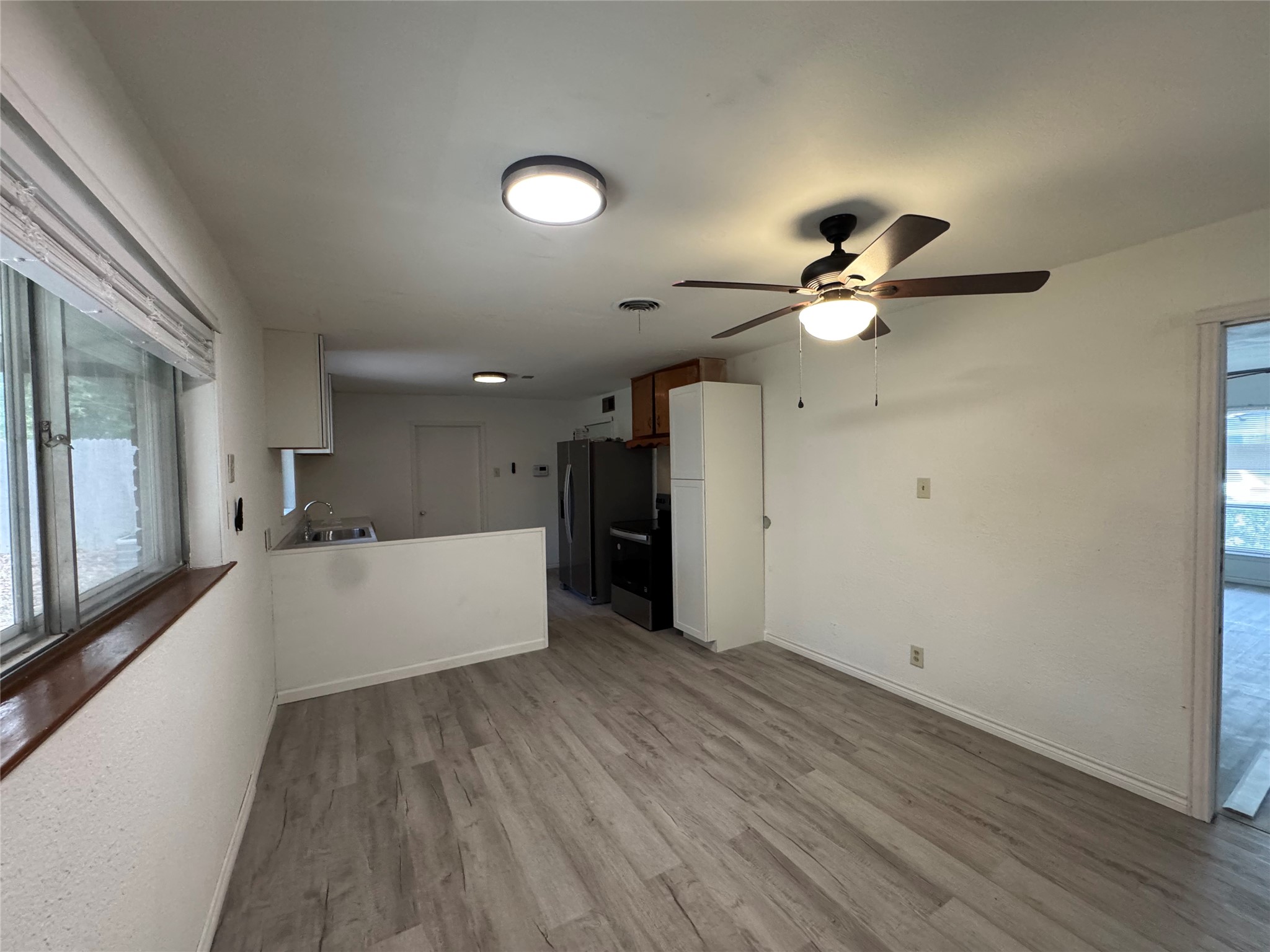 617 Forest Lane Hurst TX 76053