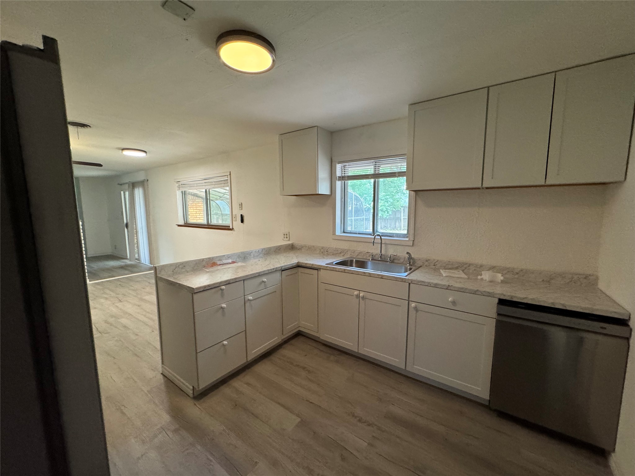 617 Forest Lane Hurst TX 76053