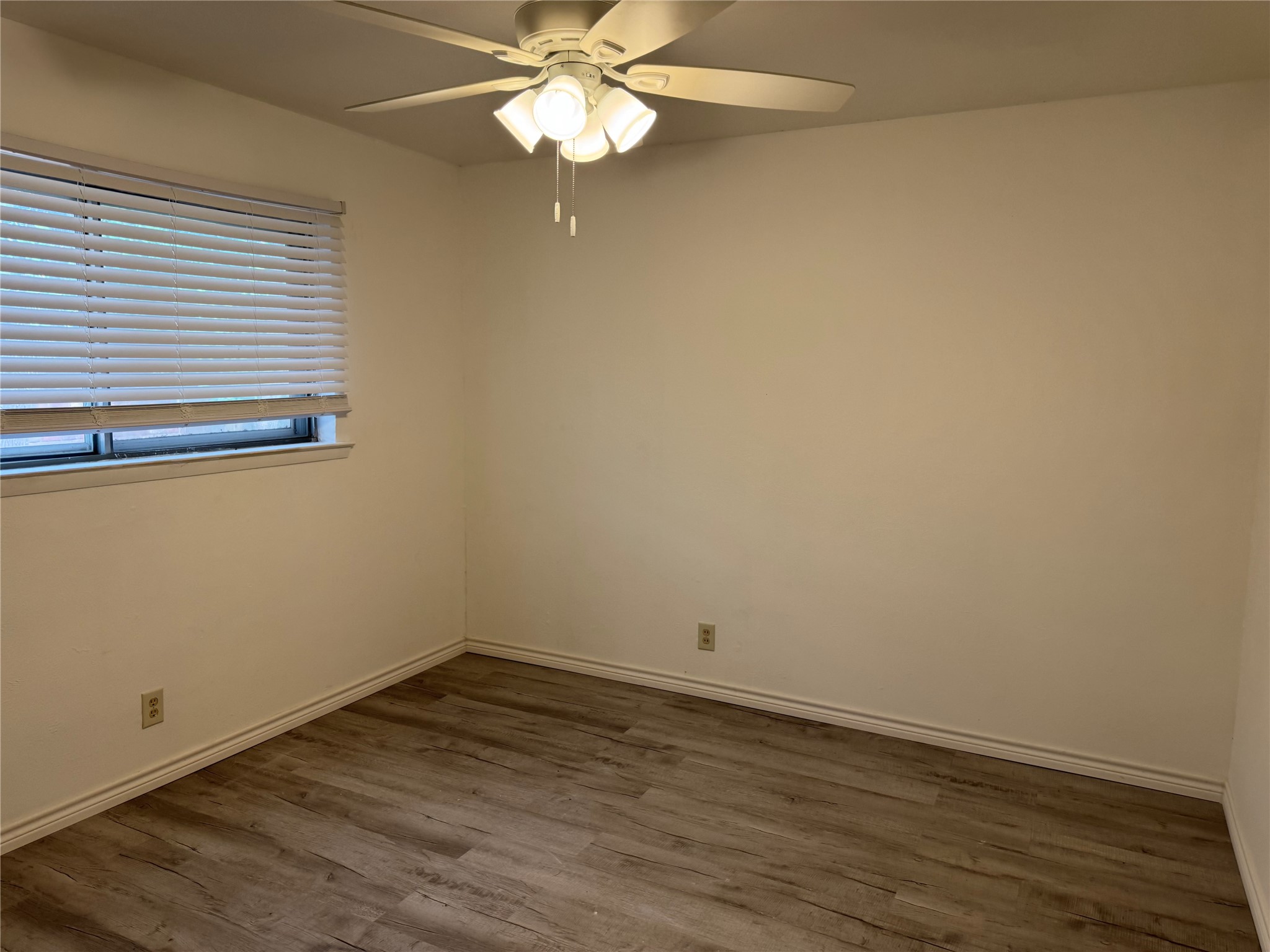617 Forest Lane Hurst TX 76053