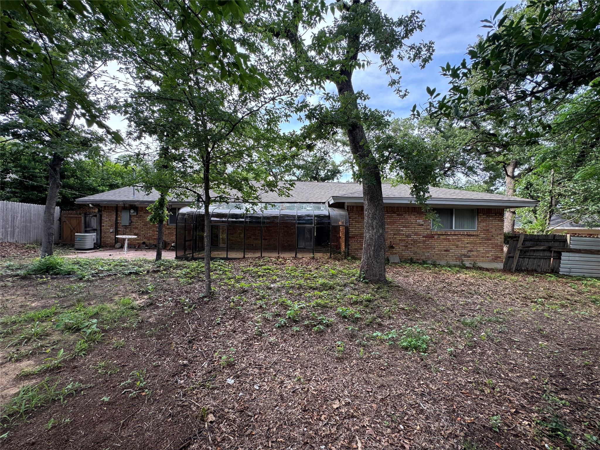 617 Forest Lane Hurst TX 76053