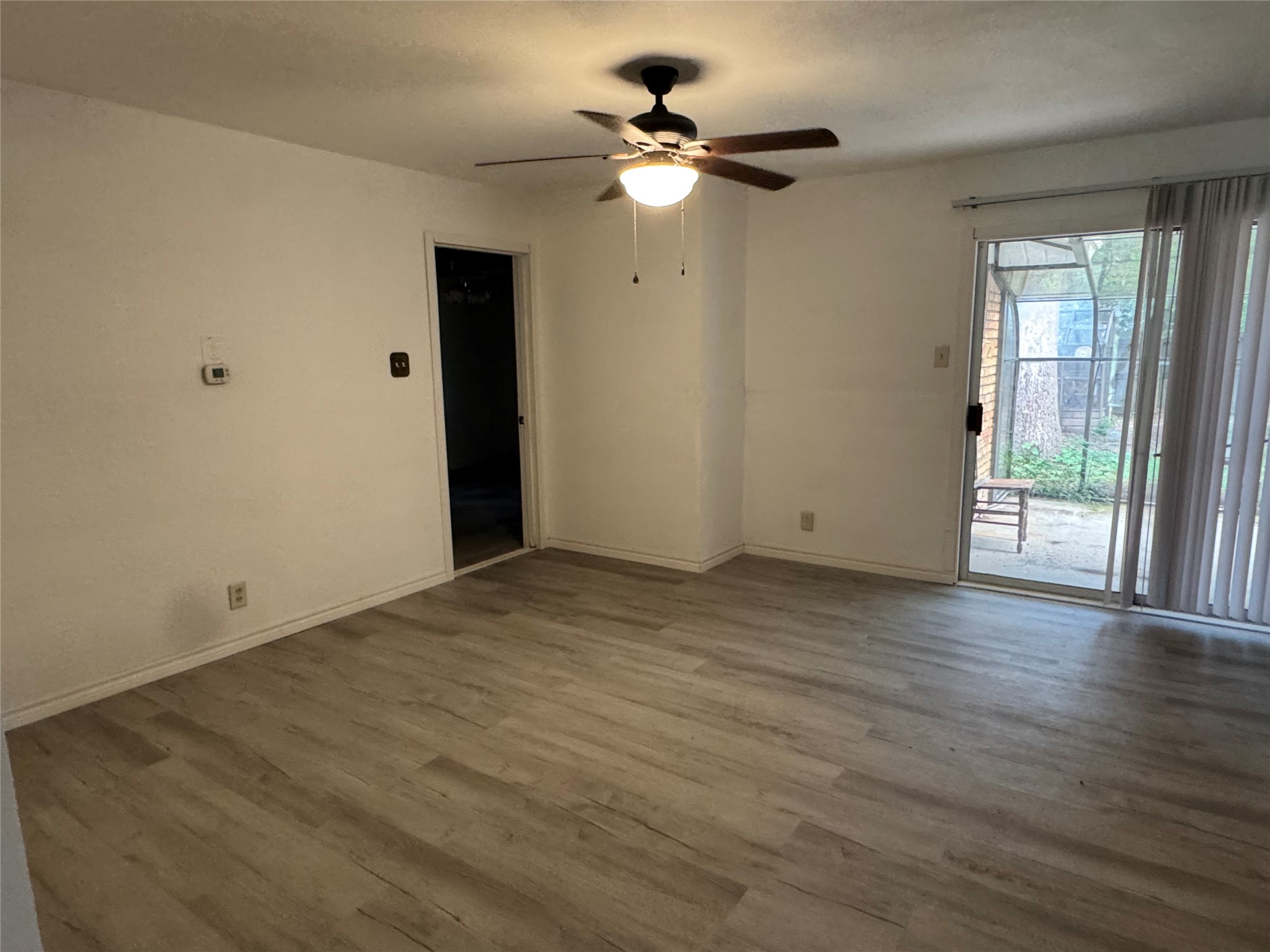 617 Forest Lane Hurst TX 76053
