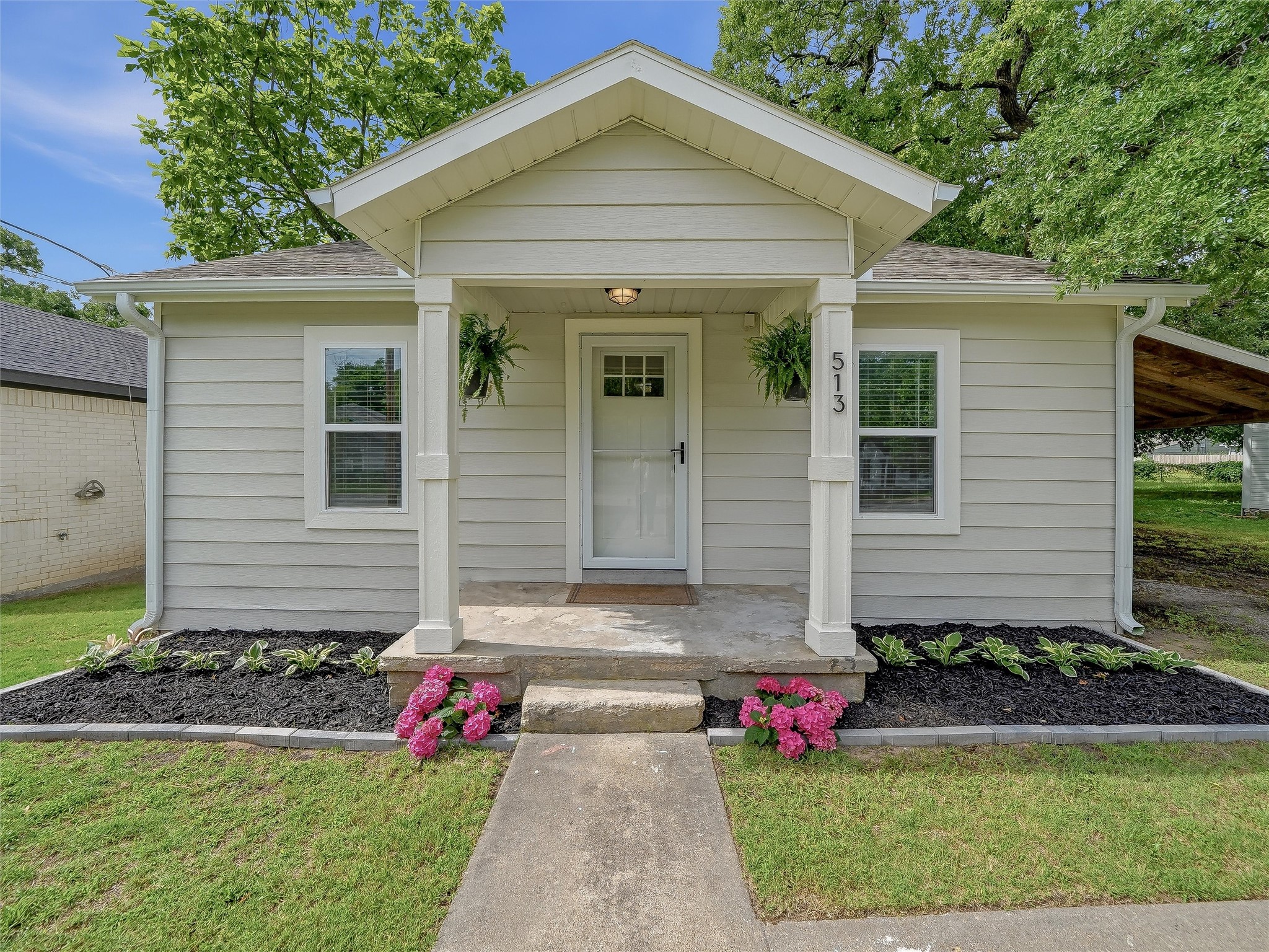 513 W Water Street Weatherford TX 76086