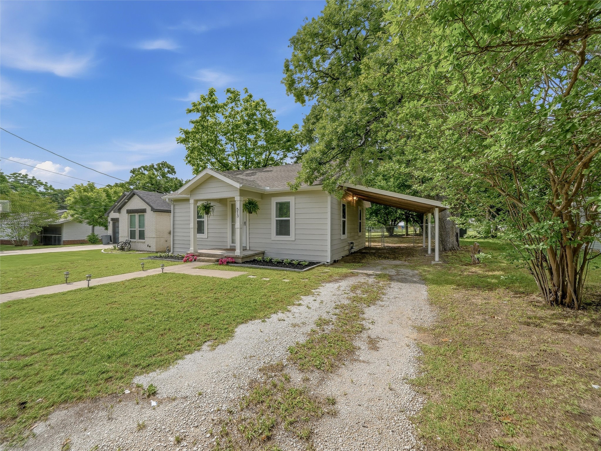 513 W Water Street Weatherford TX 76086