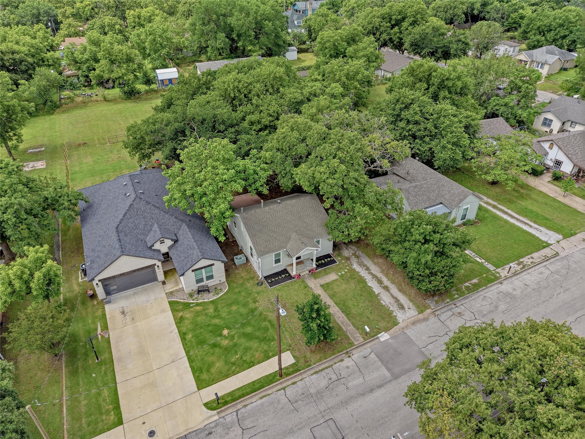 513 W Water Street Weatherford TX 76086