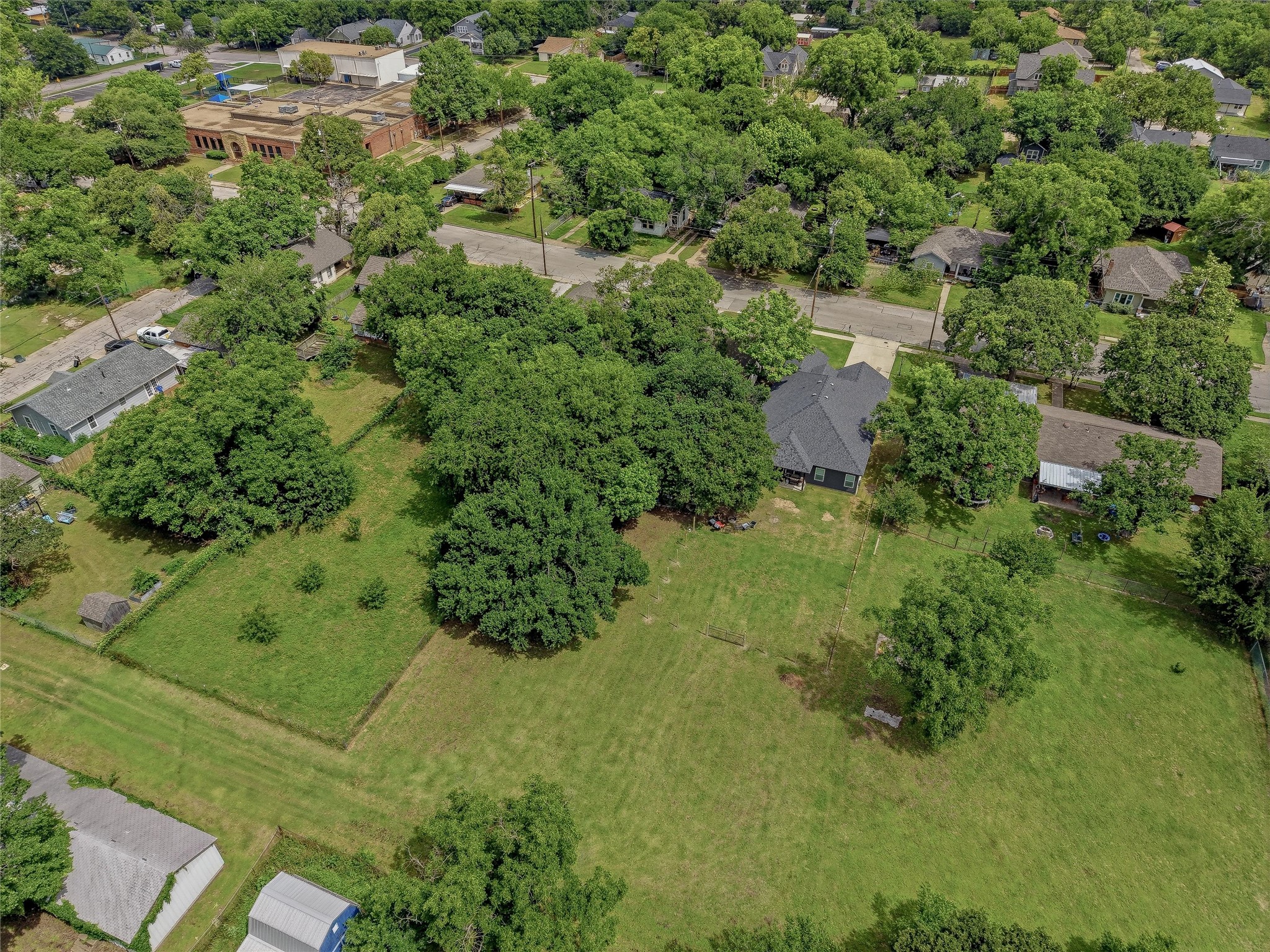 513 W Water Street Weatherford TX 76086