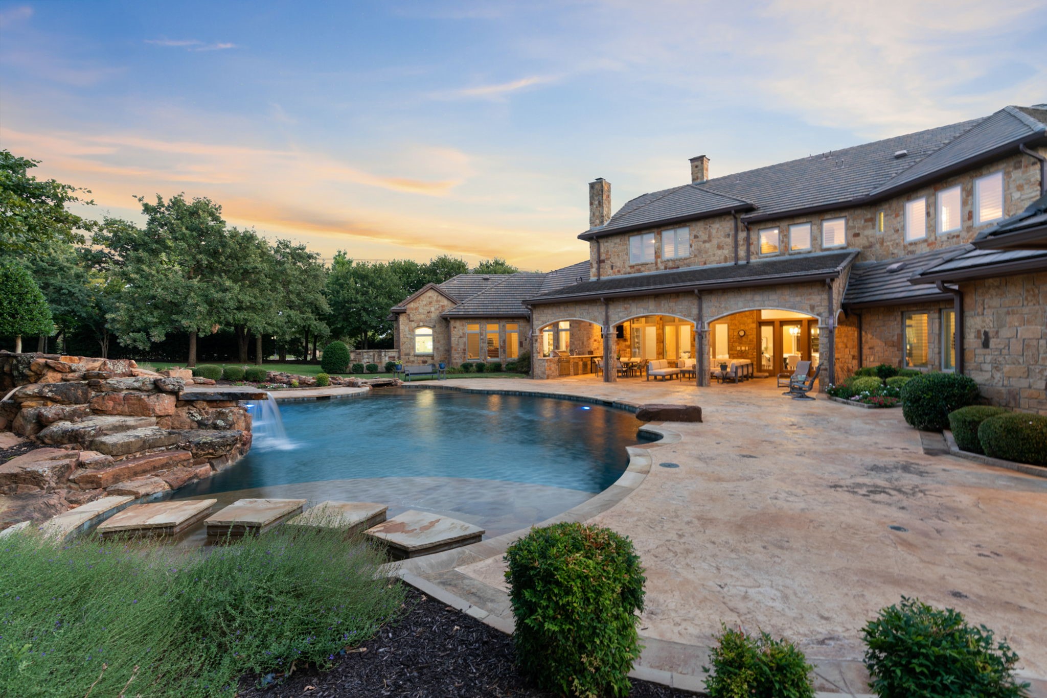 1908 Point De Vue Drive Flower Mound TX 75022