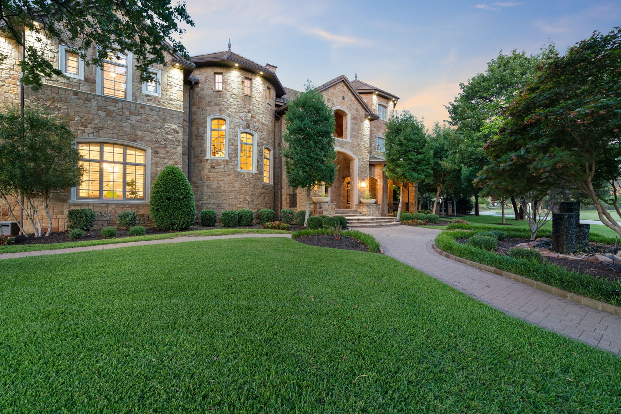 1908 Point De Vue Drive Flower Mound TX 75022