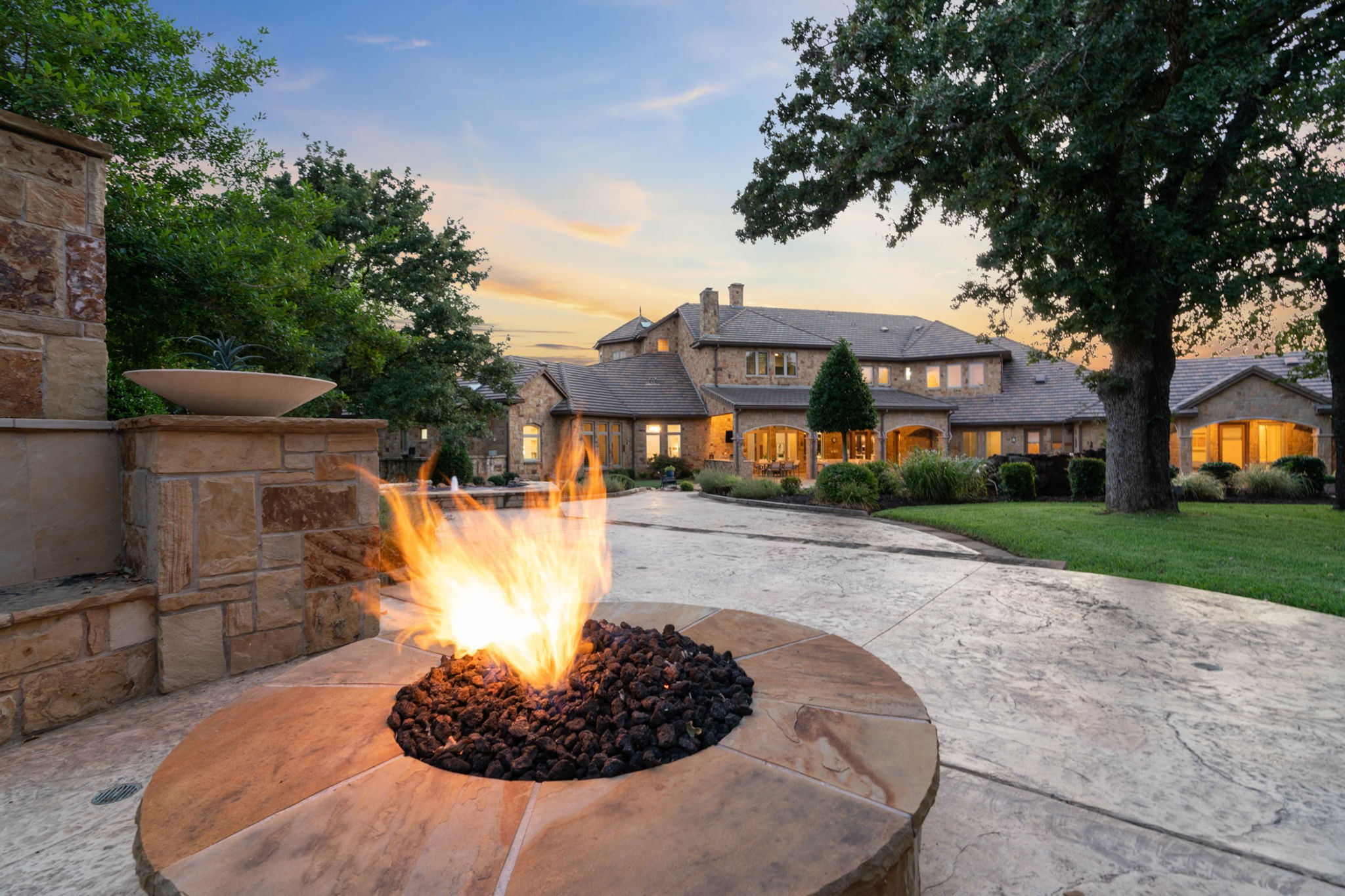 1908 Point De Vue Drive Flower Mound TX 75022