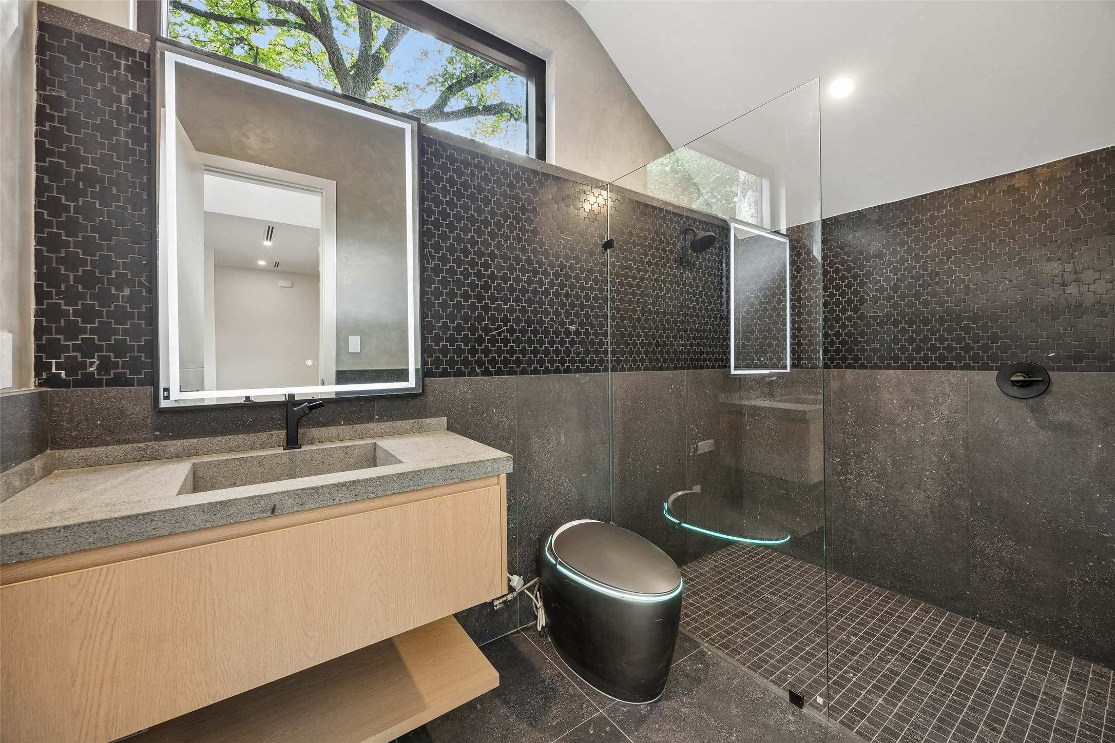 8915 San Benito Way Dallas TX 75218