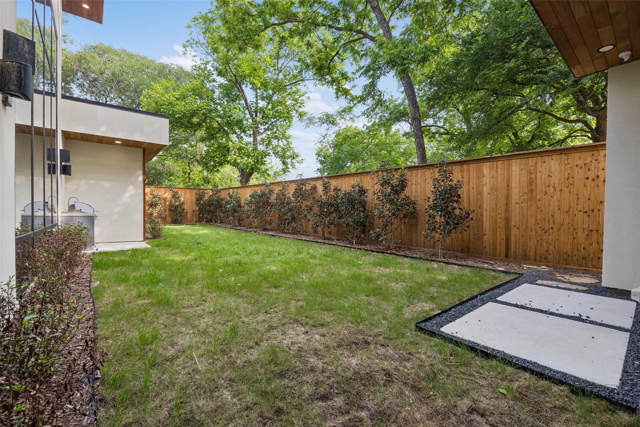 8915 San Benito Way Dallas TX 75218