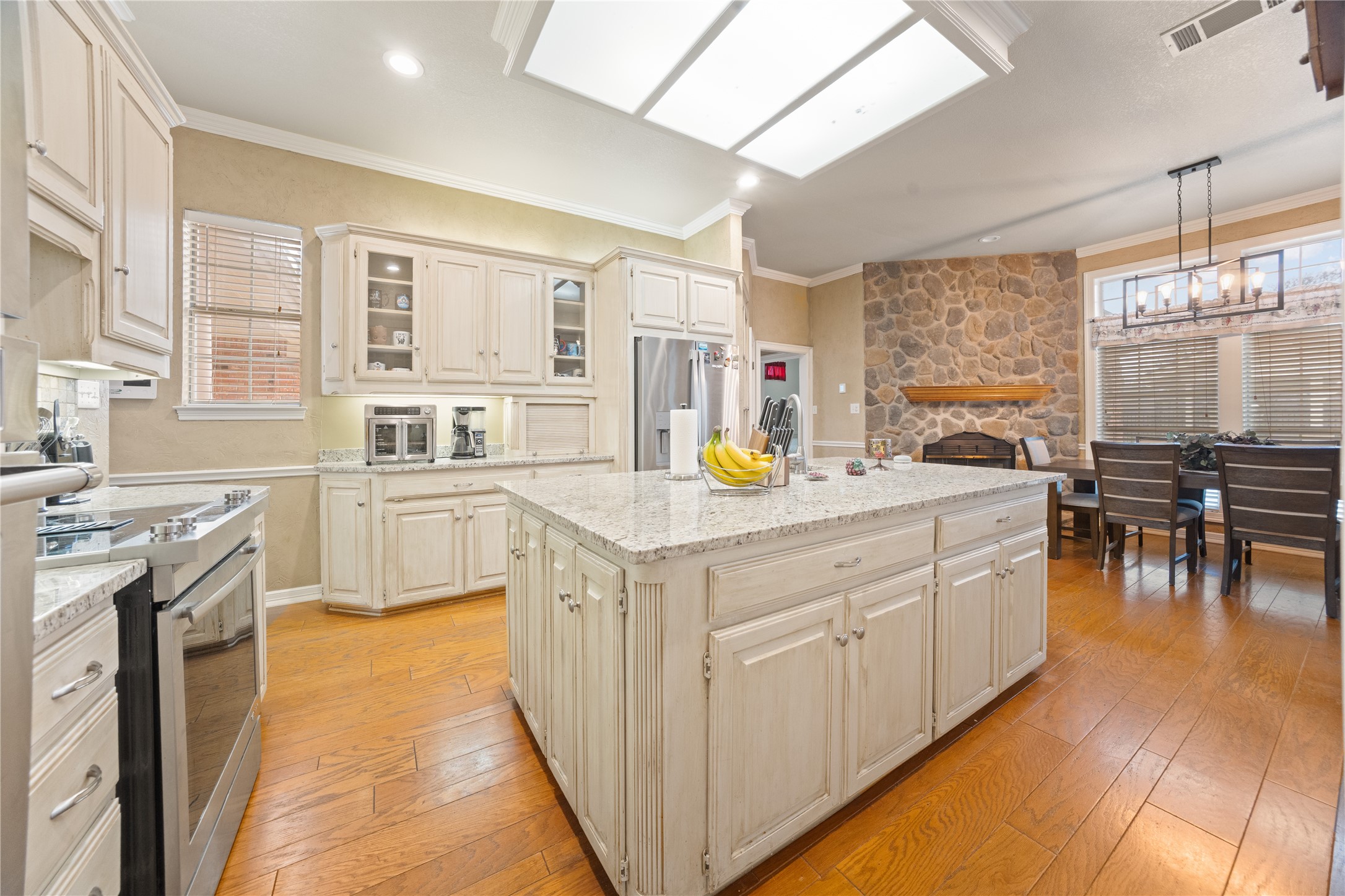 207 Oakridge Trail Kennedale TX 76060