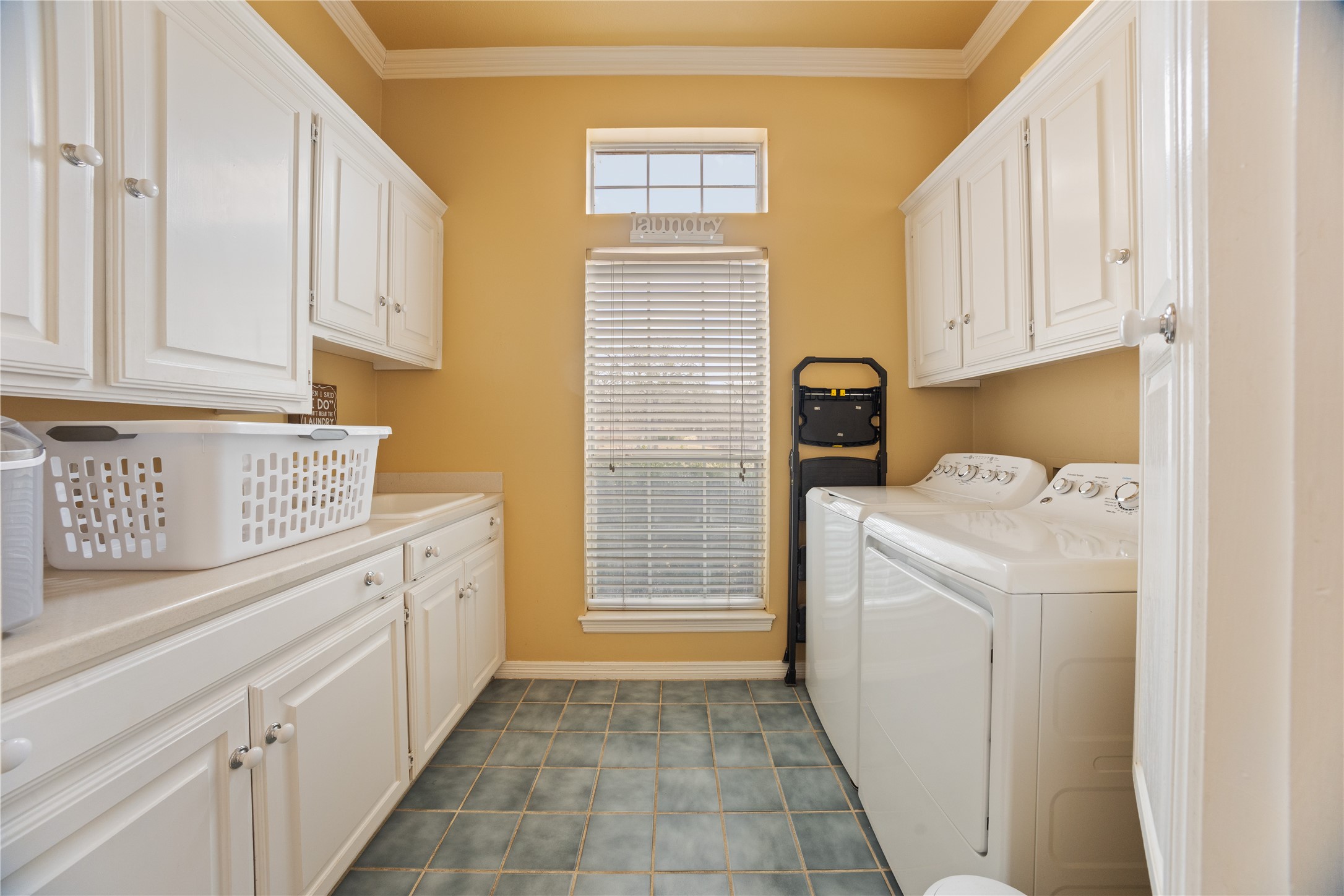 207 Oakridge Trail Kennedale TX 76060