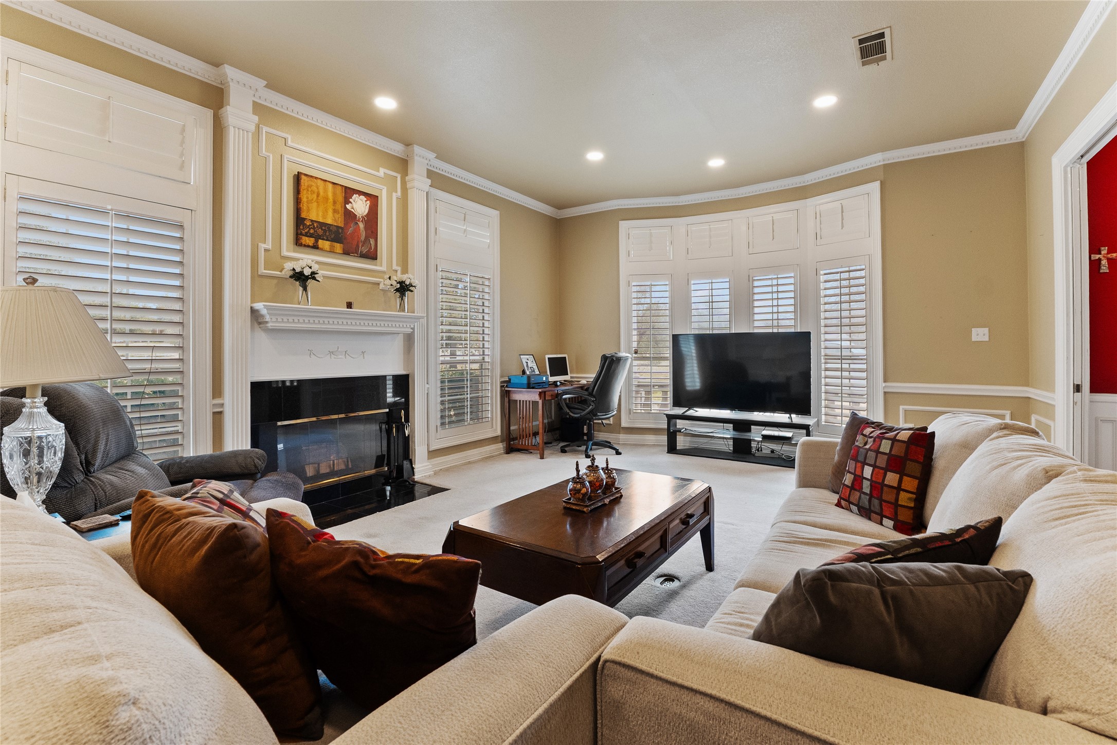 207 Oakridge Trail Kennedale TX 76060