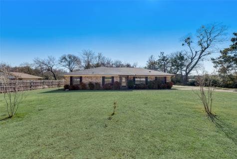 1734 Tenderfoot Lane Desoto TX 75115