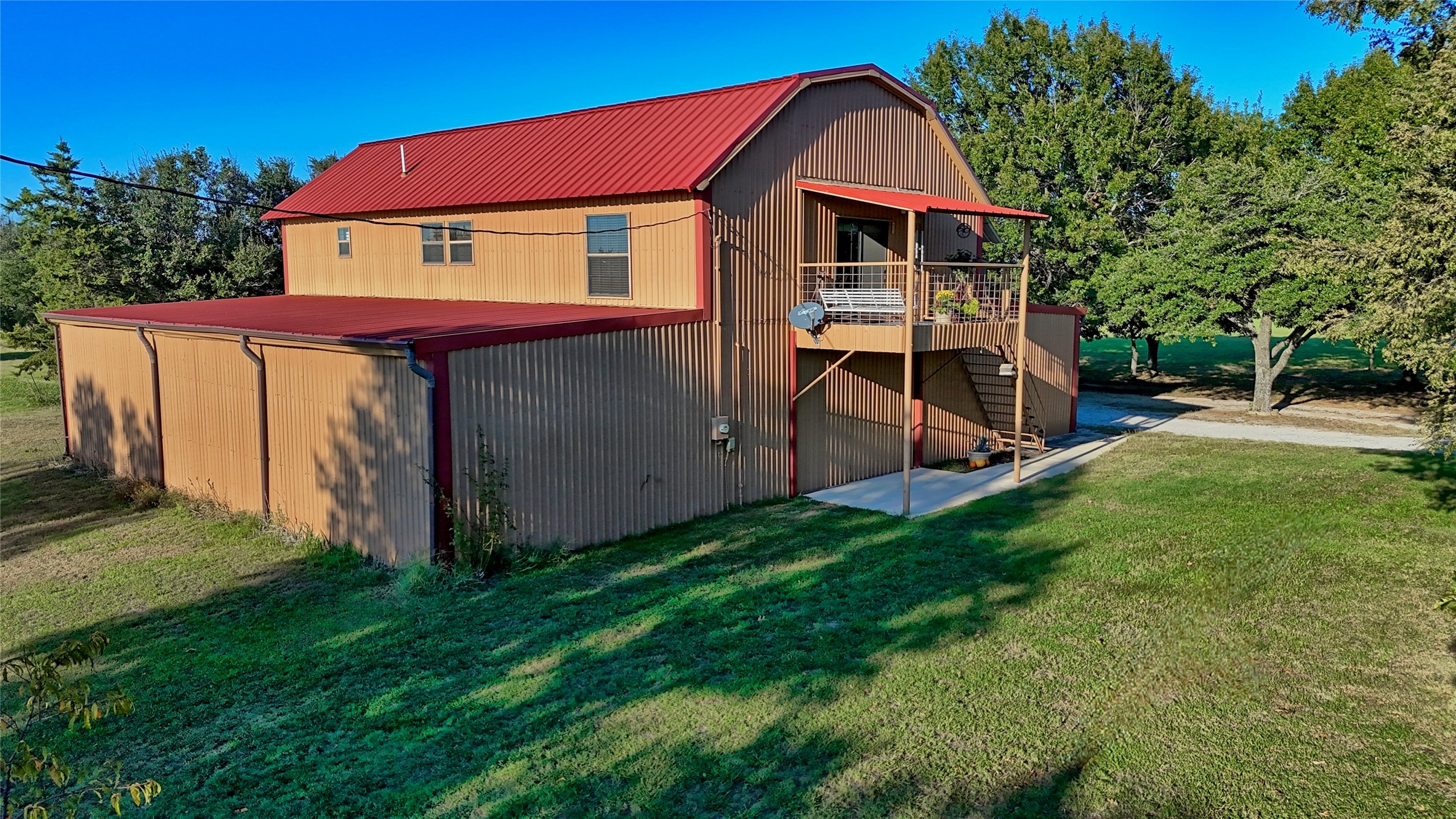 712 Front Street Sunset TX 76270