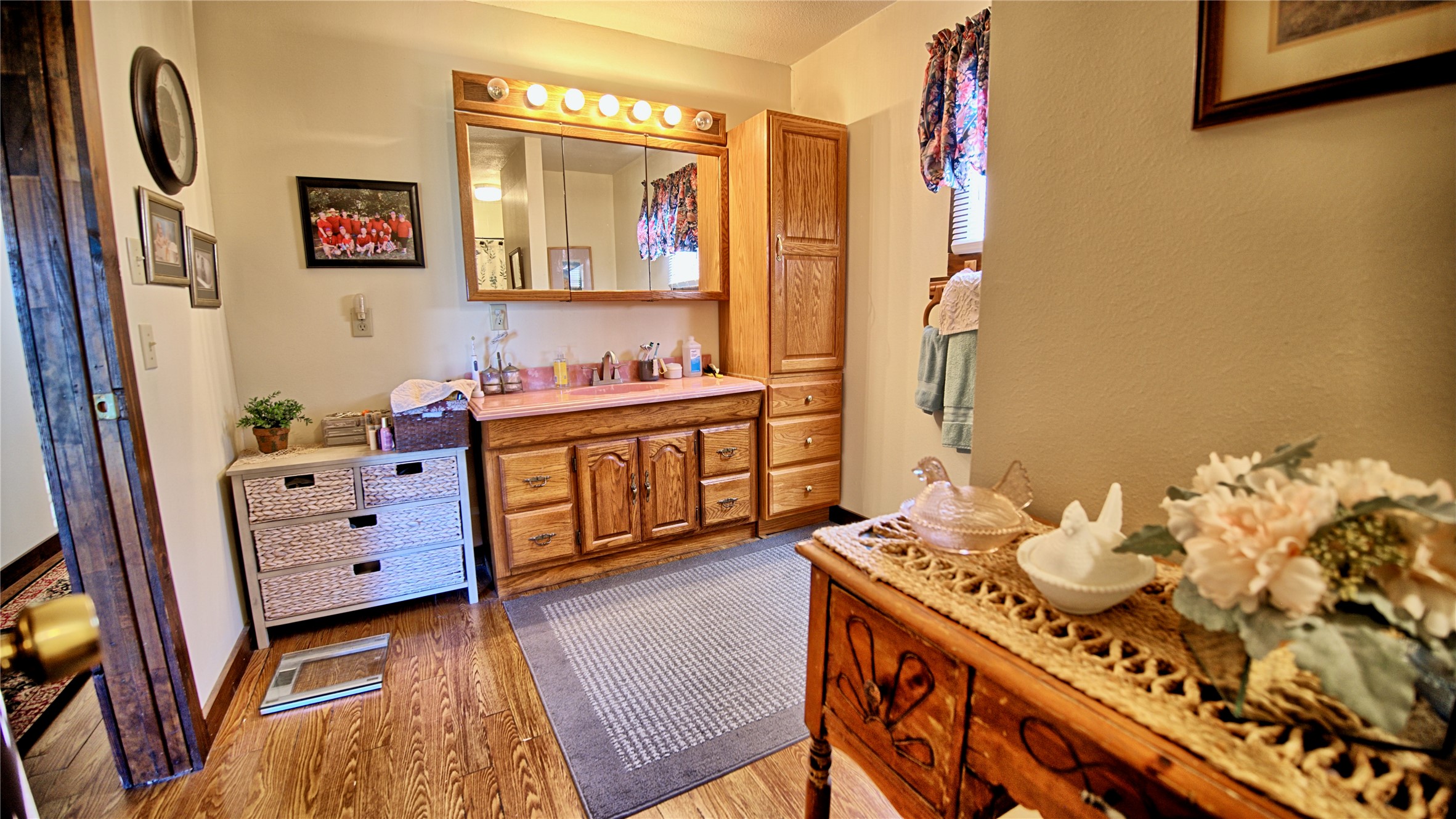 712 Front Street Sunset TX 76270