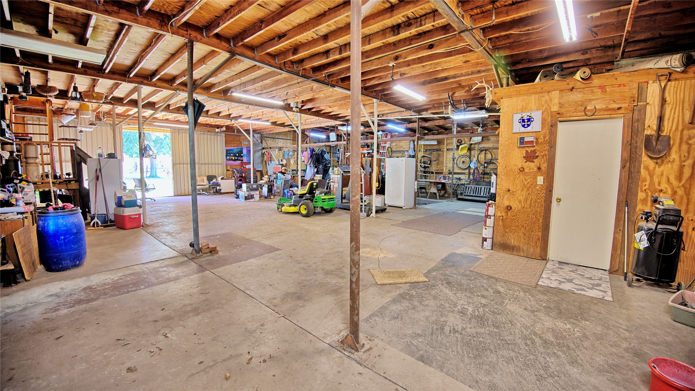 712 Front Street Sunset TX 76270