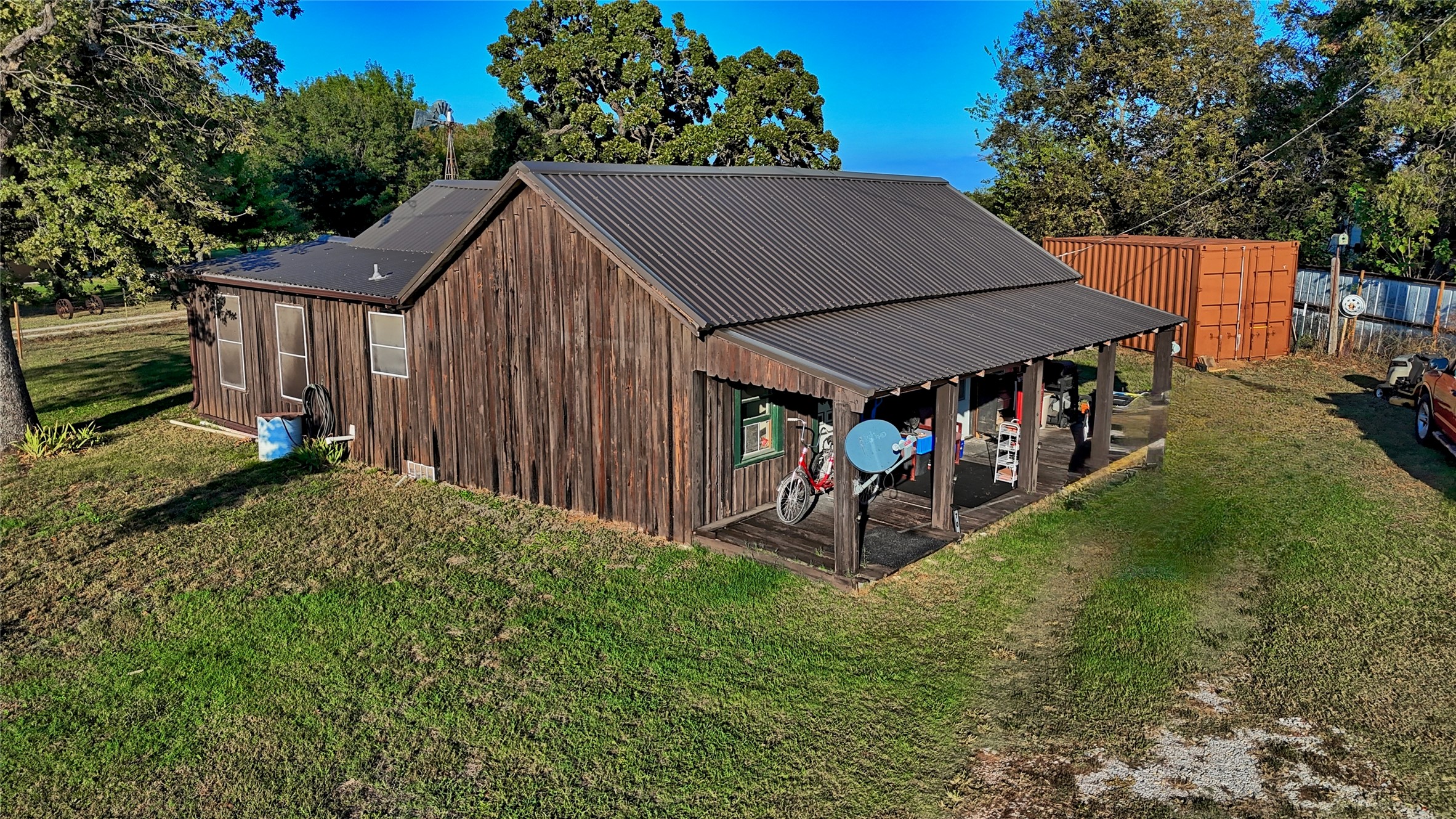 712 Front Street Sunset TX 76270
