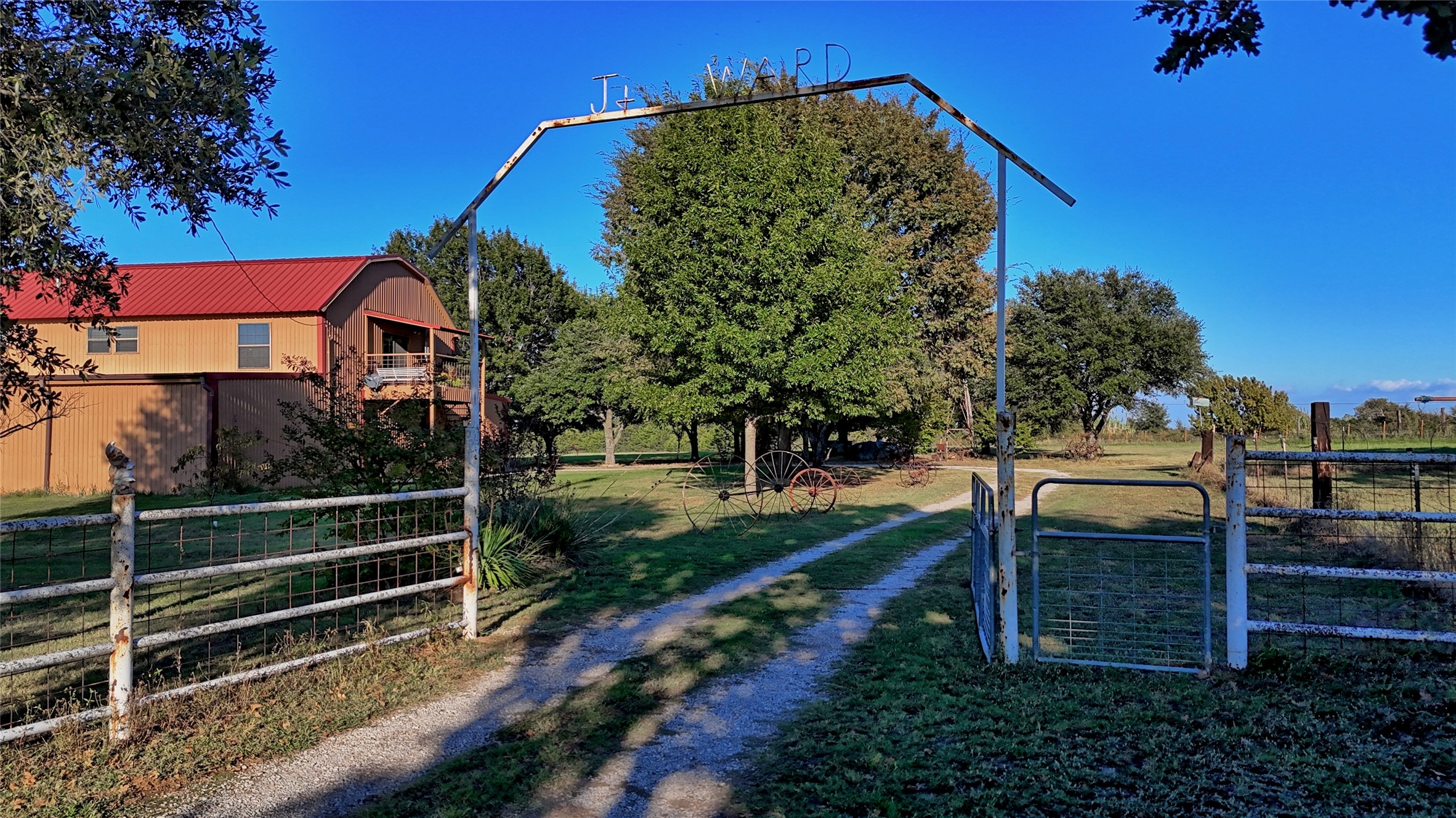 712 Front Street Sunset TX 76270